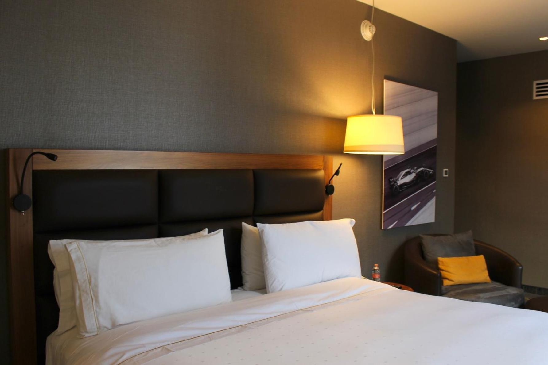 Fiesta Americana Viaducto Aeropuerto メキシコシティ エクステリア 写真 A room at the hotel