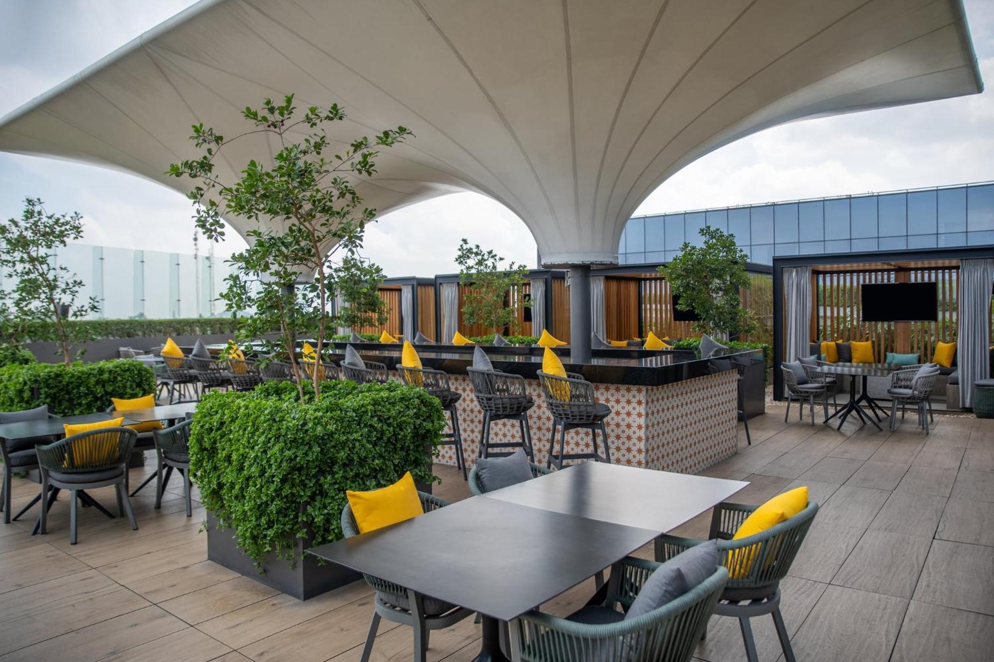 Fiesta Americana Viaducto Aeropuerto メキシコシティ エクステリア 写真 The rooftop bar